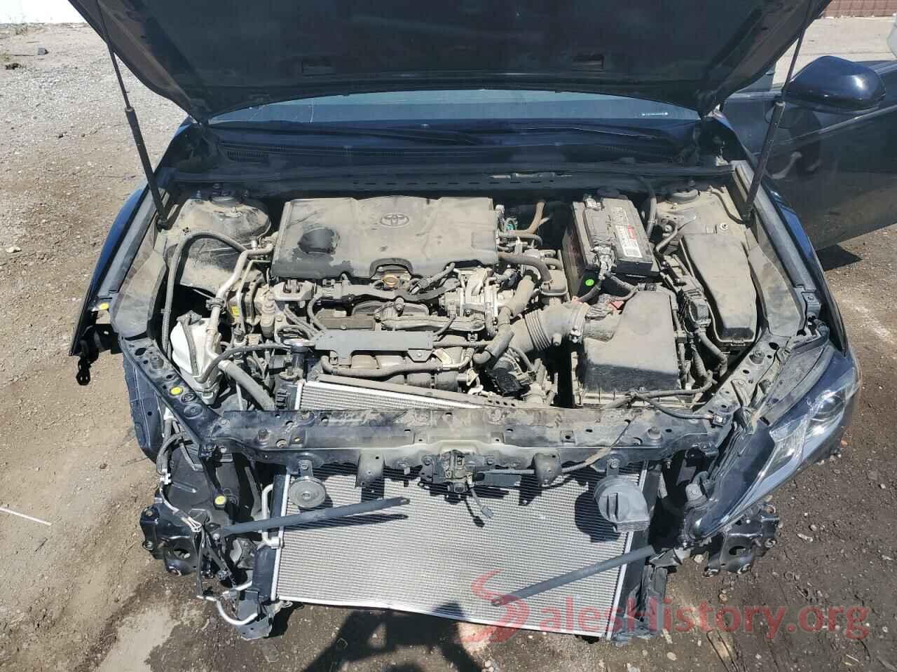 4T1B11HK0JU645982 2018 TOYOTA CAMRY