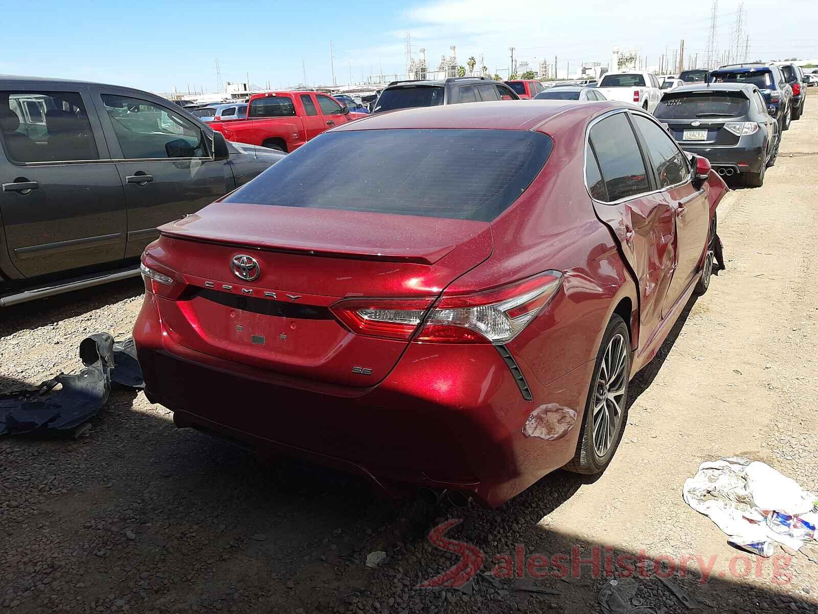 4T1B11HKXJU527552 2018 TOYOTA CAMRY