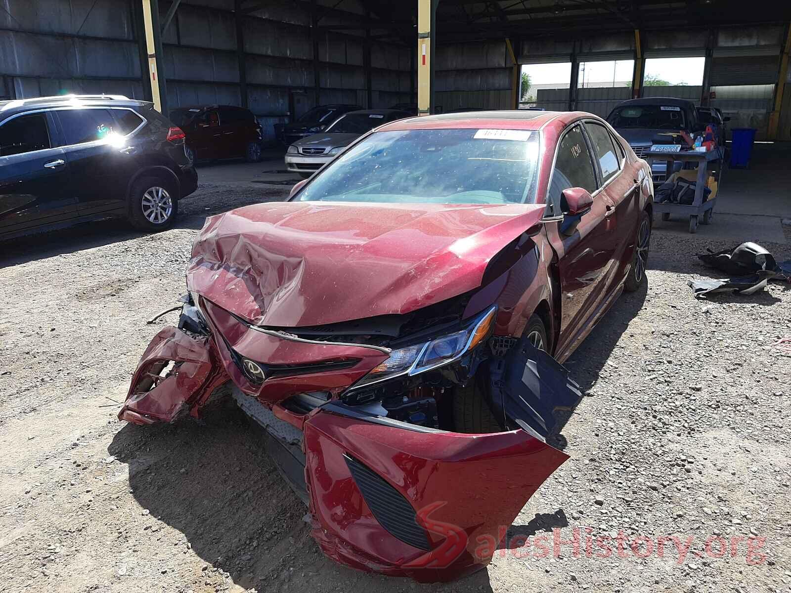 4T1B11HKXJU527552 2018 TOYOTA CAMRY