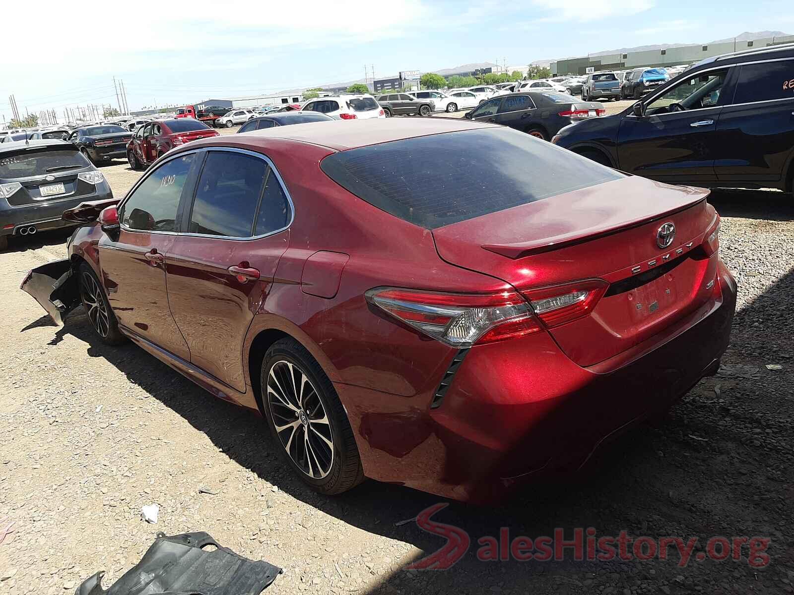 4T1B11HKXJU527552 2018 TOYOTA CAMRY