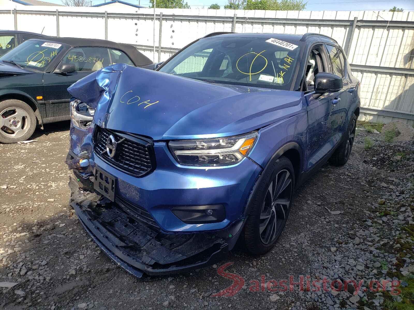 YV4162UM4M2487948 2021 VOLVO XC40