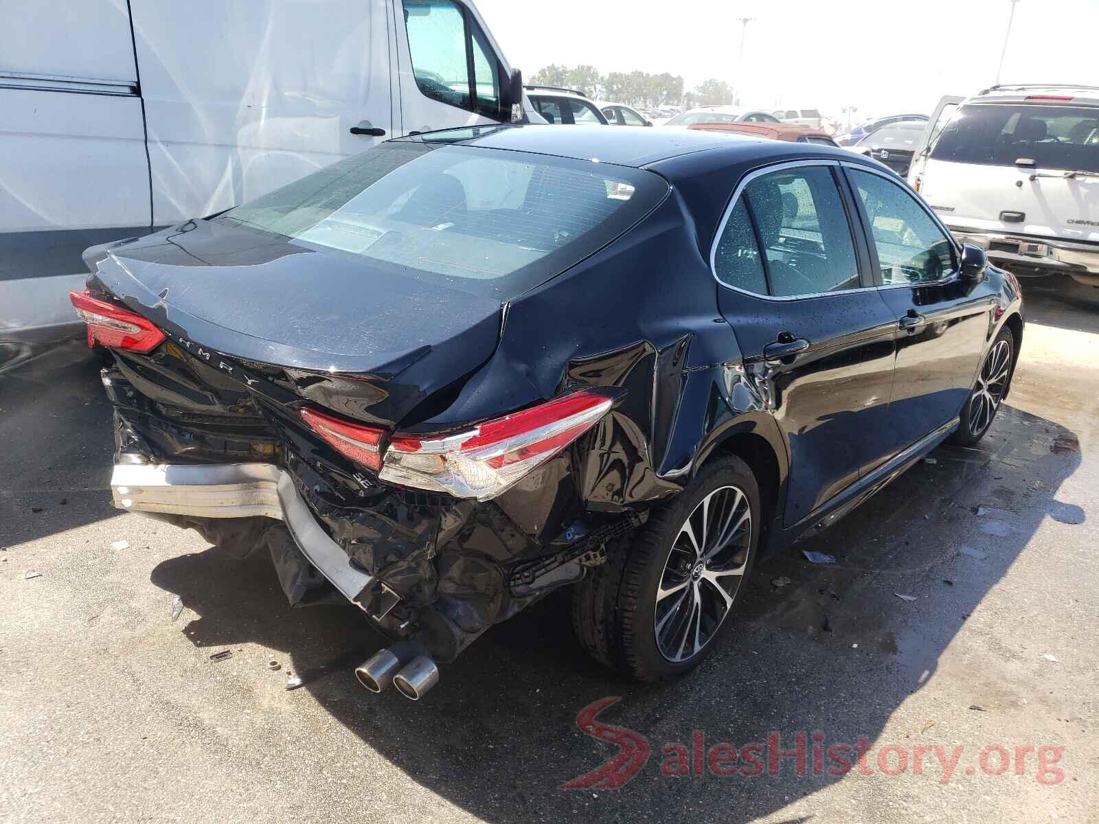 4T1B11HK9JU661890 2018 TOYOTA CAMRY