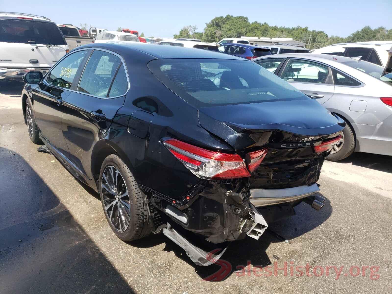 4T1B11HK9JU661890 2018 TOYOTA CAMRY