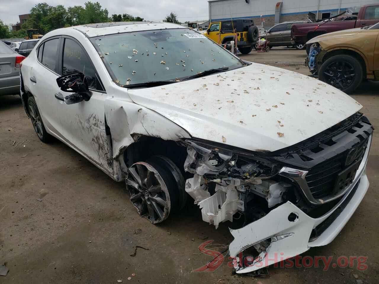 3MZBN1W32JM205008 2018 MAZDA 3