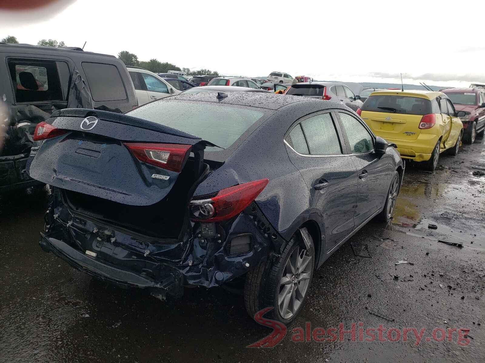 3MZBN1W31JM207431 2018 MAZDA 3