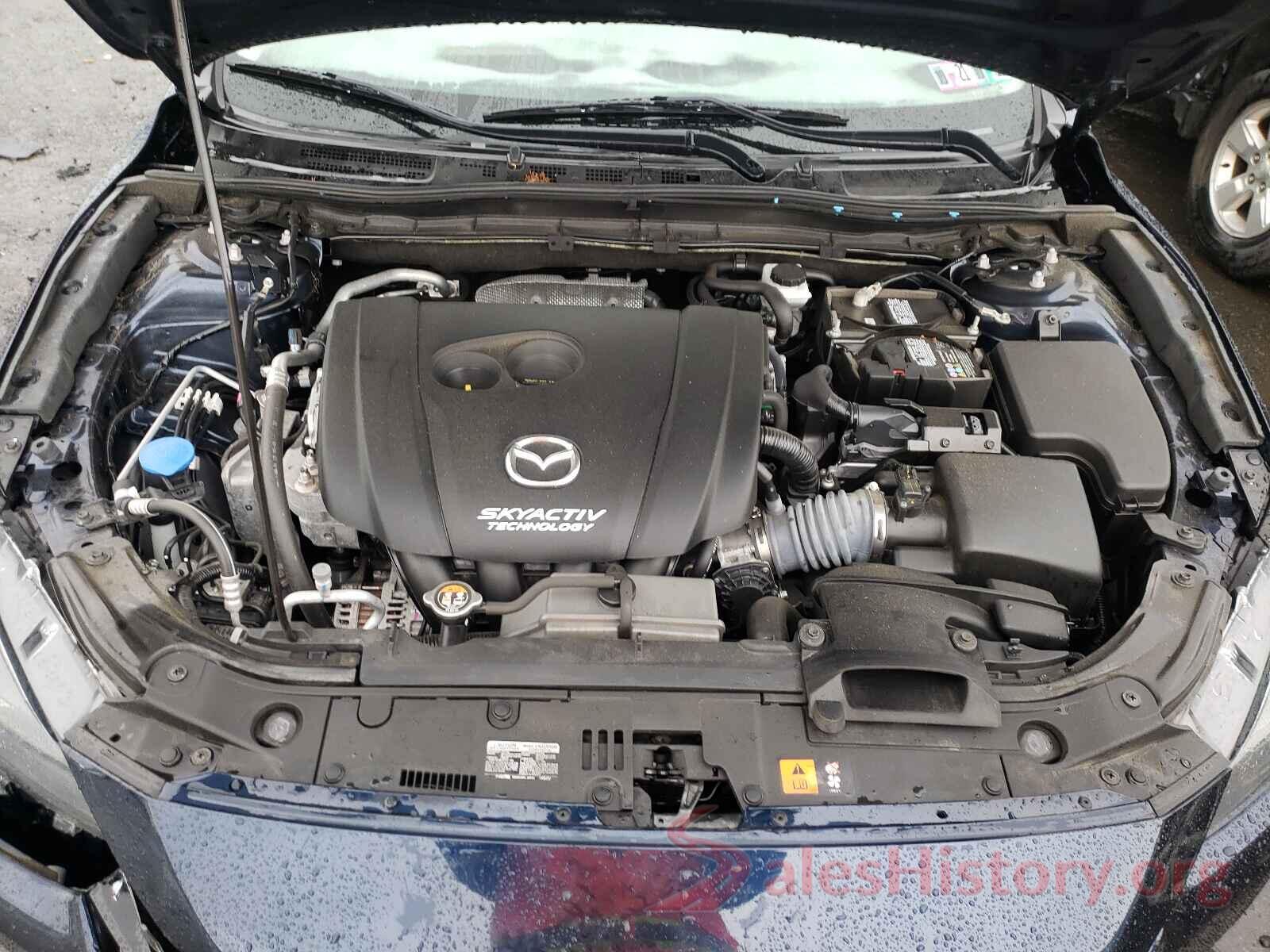 3MZBN1W31JM207431 2018 MAZDA 3