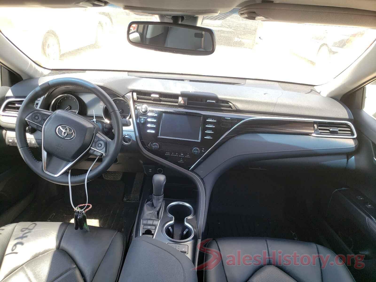 4T1B11HK1JU008969 2018 TOYOTA CAMRY