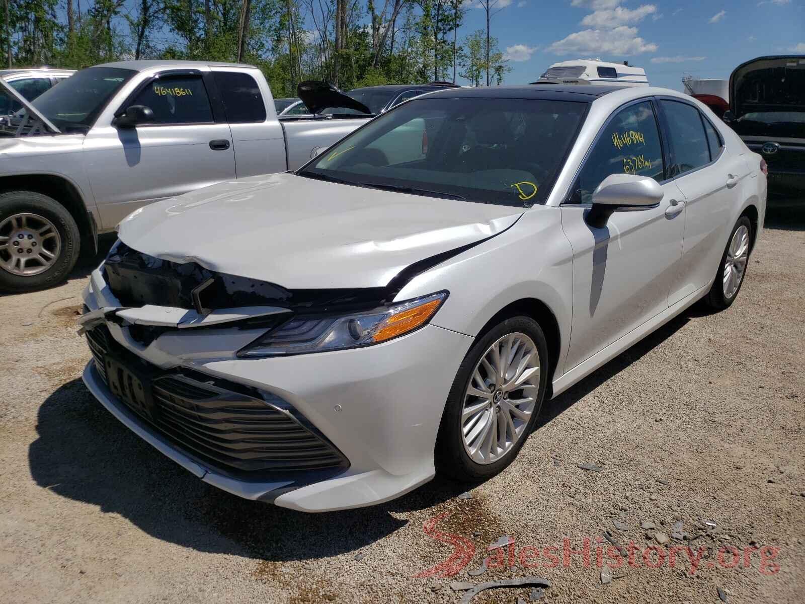 4T1B11HK1JU008969 2018 TOYOTA CAMRY