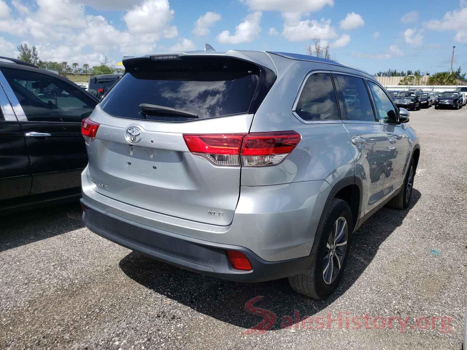 5TDKZRFH5KS558619 2019 TOYOTA HIGHLANDER