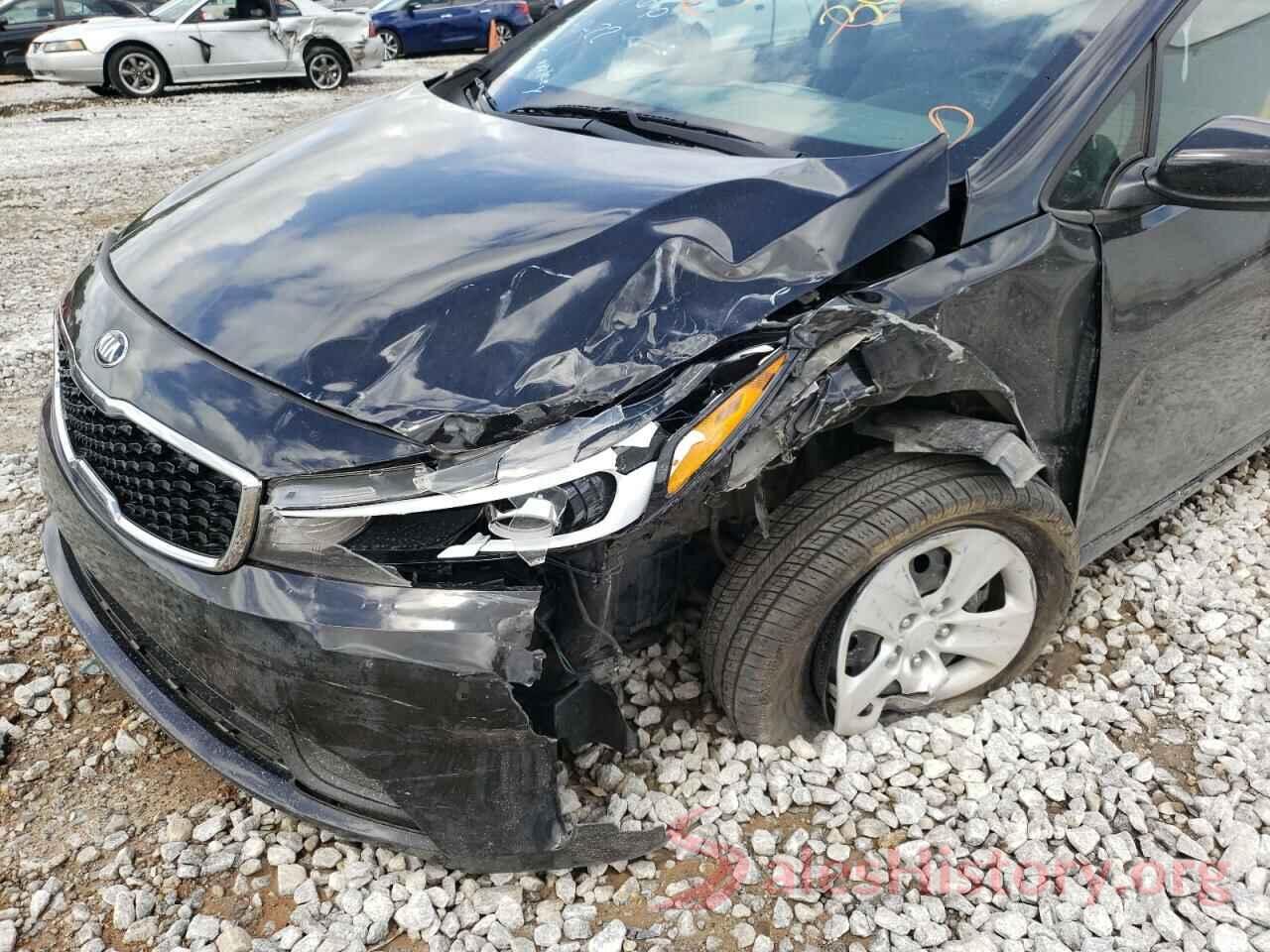 3KPFK4A76JE256966 2018 KIA FORTE