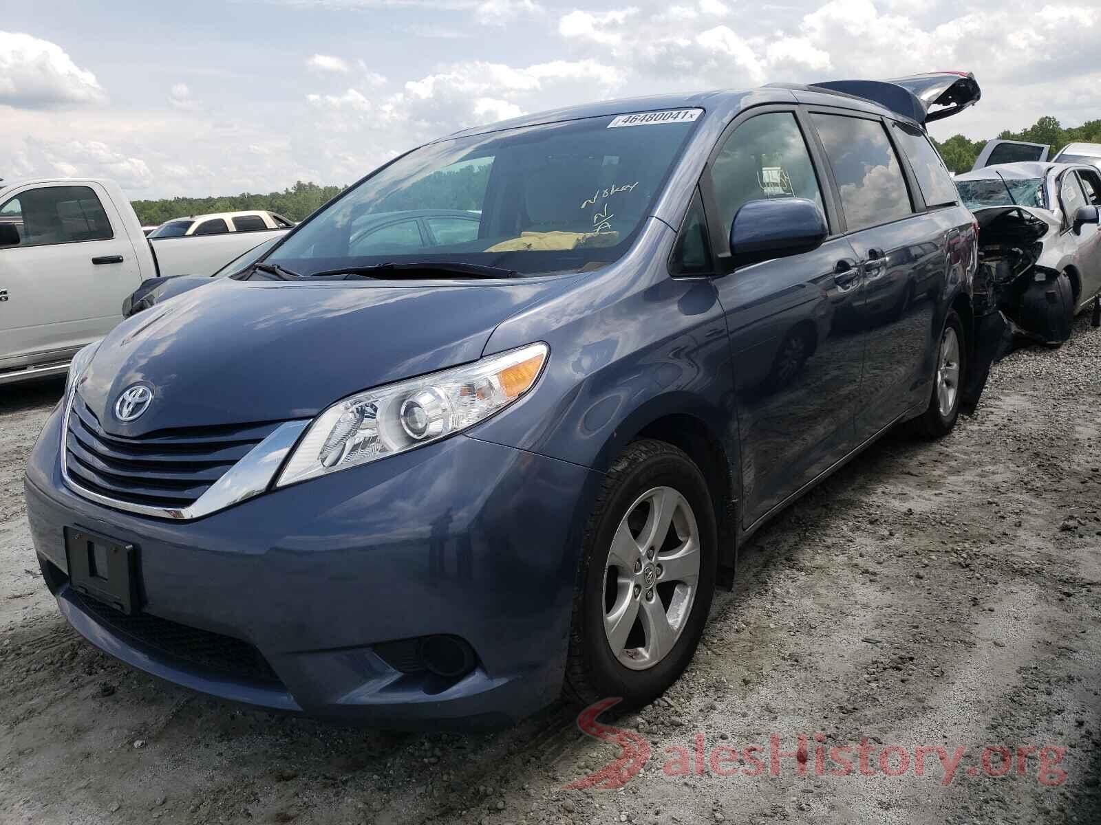 5TDKZ3DC0HS787481 2017 TOYOTA SIENNA