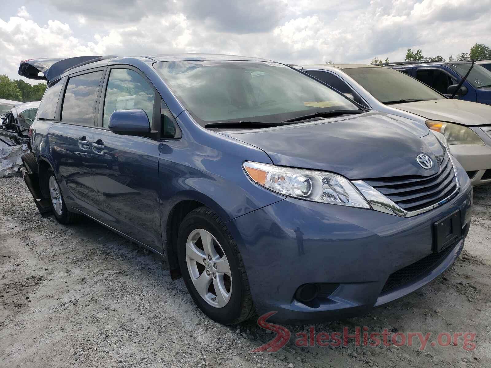 5TDKZ3DC0HS787481 2017 TOYOTA SIENNA