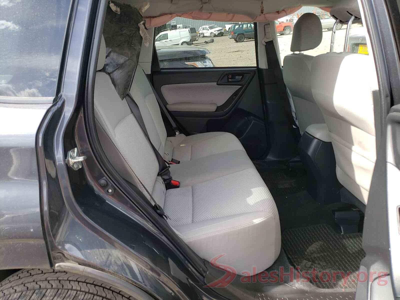 JF2SJAGC0JH567423 2018 SUBARU FORESTER