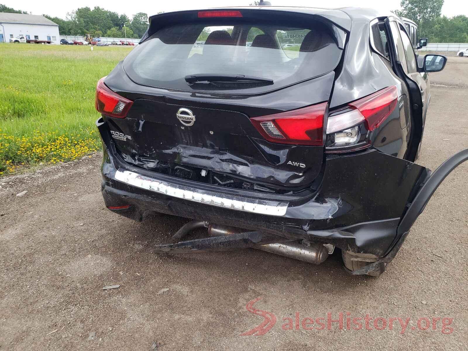 JN1BJ1CR1JW293012 2018 NISSAN ROGUE