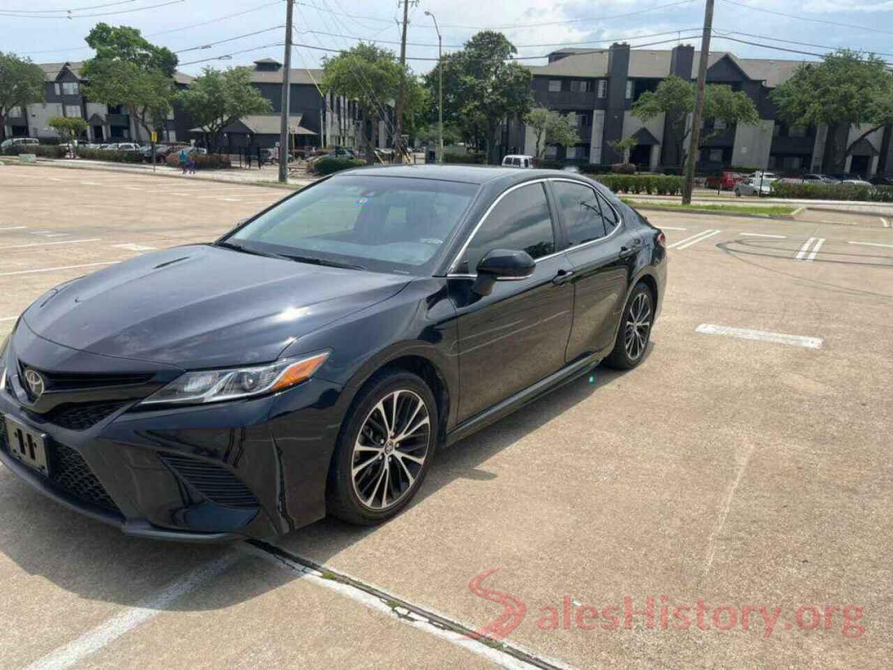 JTNB11HK6J3042749 2018 TOYOTA CAMRY