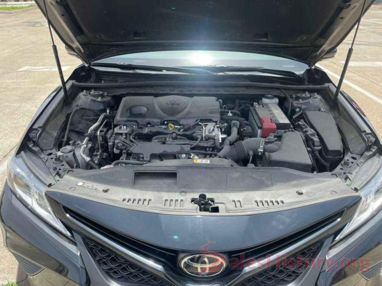 JTNB11HK6J3042749 2018 TOYOTA CAMRY