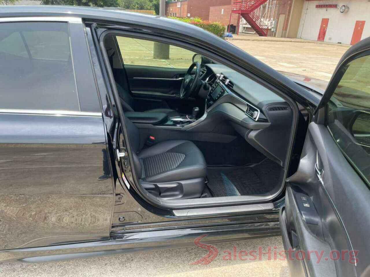 JTNB11HK6J3042749 2018 TOYOTA CAMRY