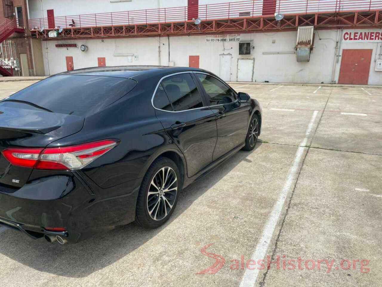 JTNB11HK6J3042749 2018 TOYOTA CAMRY