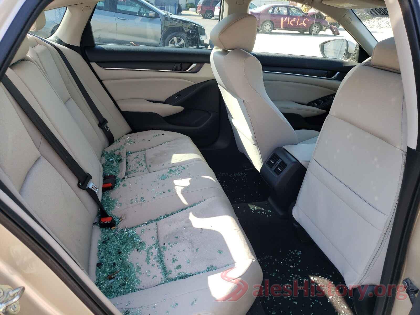 1HGCV1F48JA251635 2018 HONDA ACCORD