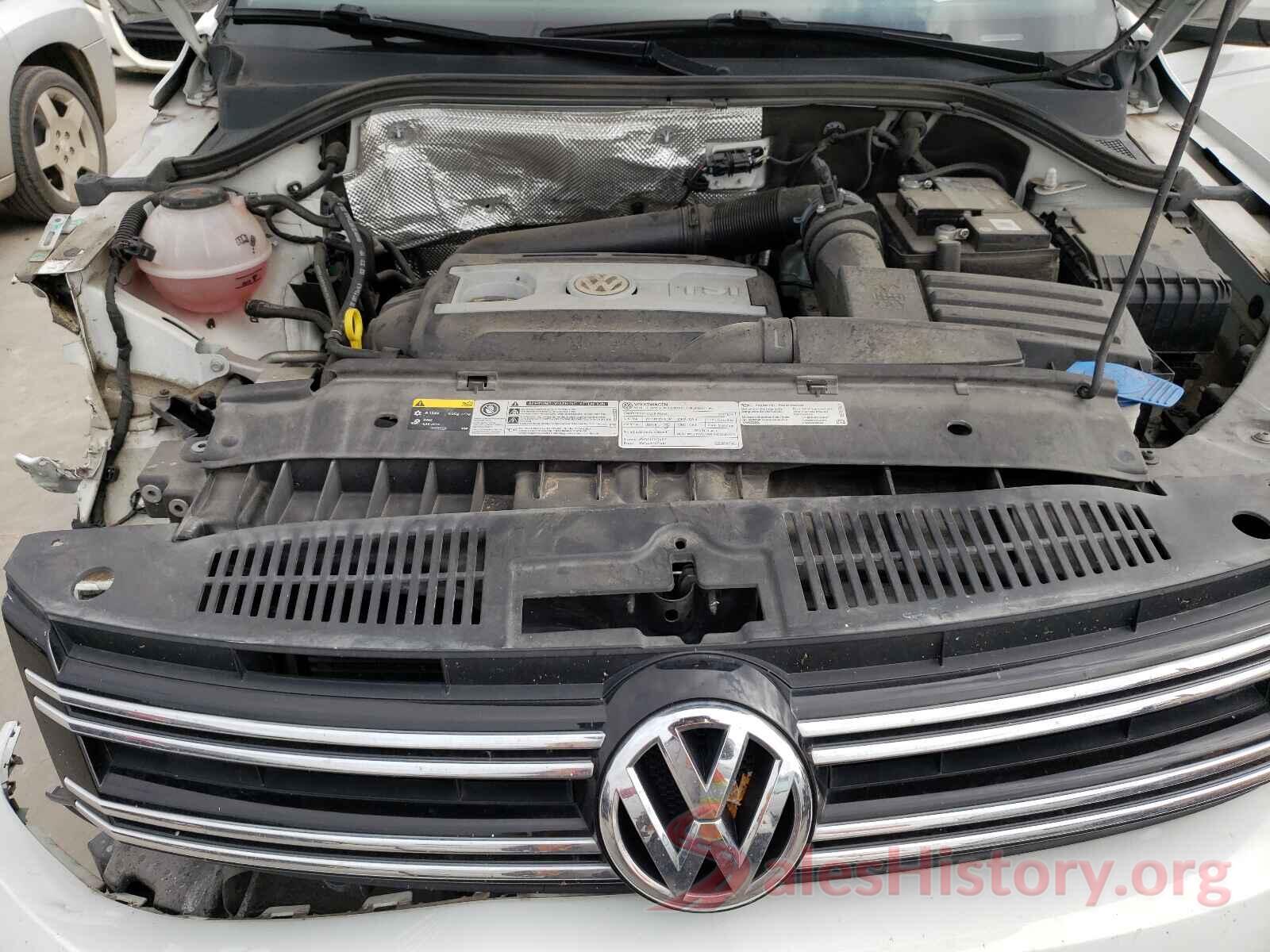 WVGAV7AXXHK046523 2017 VOLKSWAGEN TIGUAN