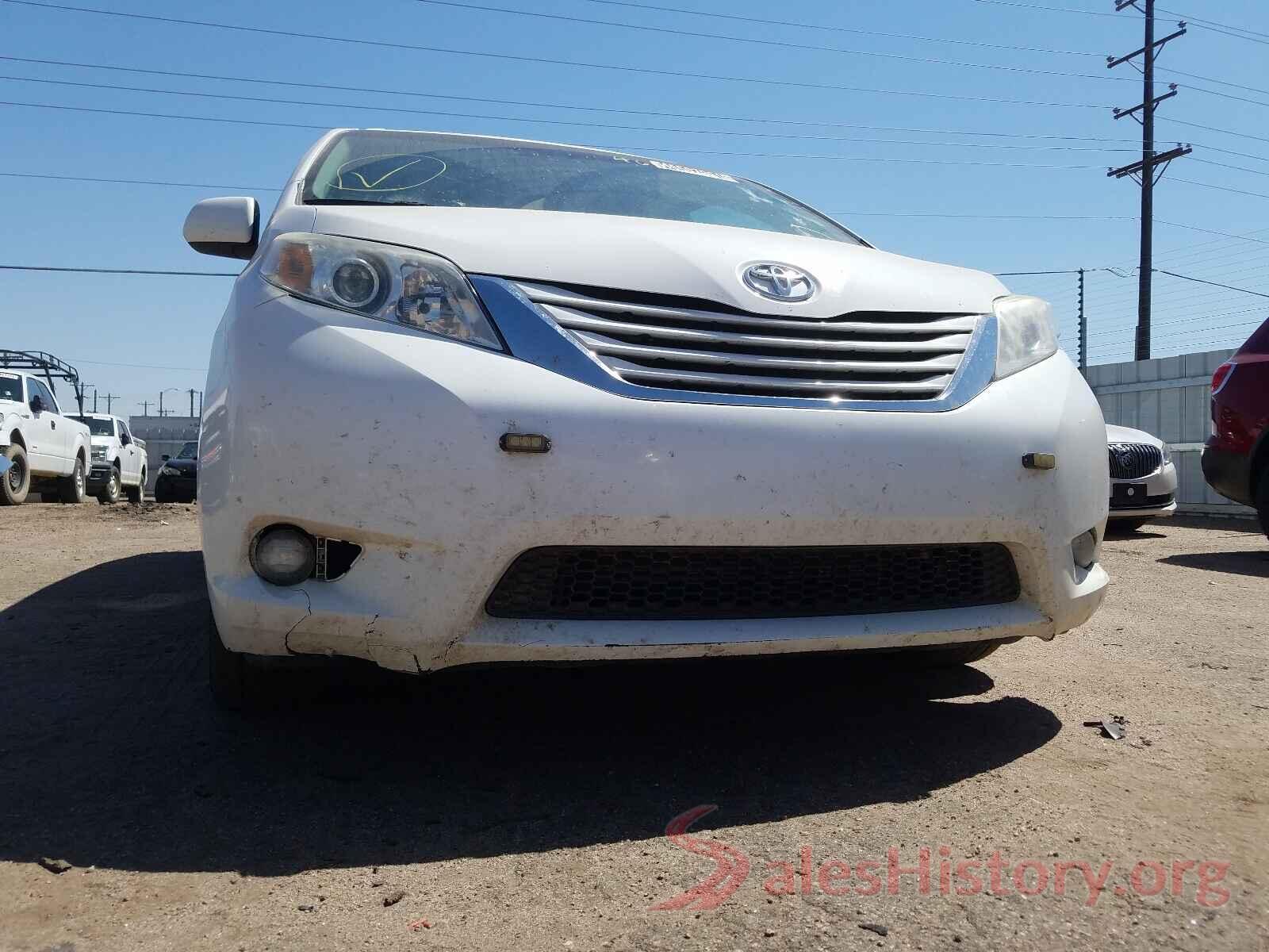 5TDJZ3DC6HS162157 2017 TOYOTA SIENNA