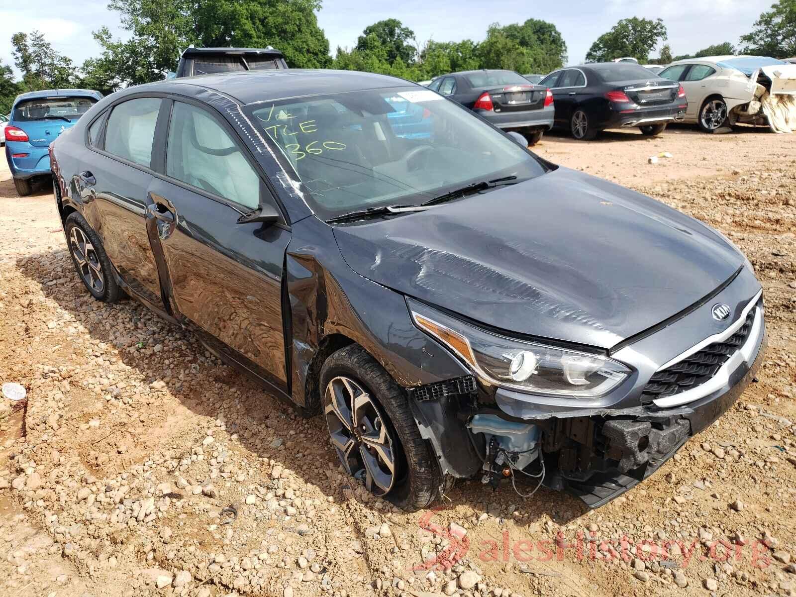 3KPF24AD2KE077640 2019 KIA FORTE