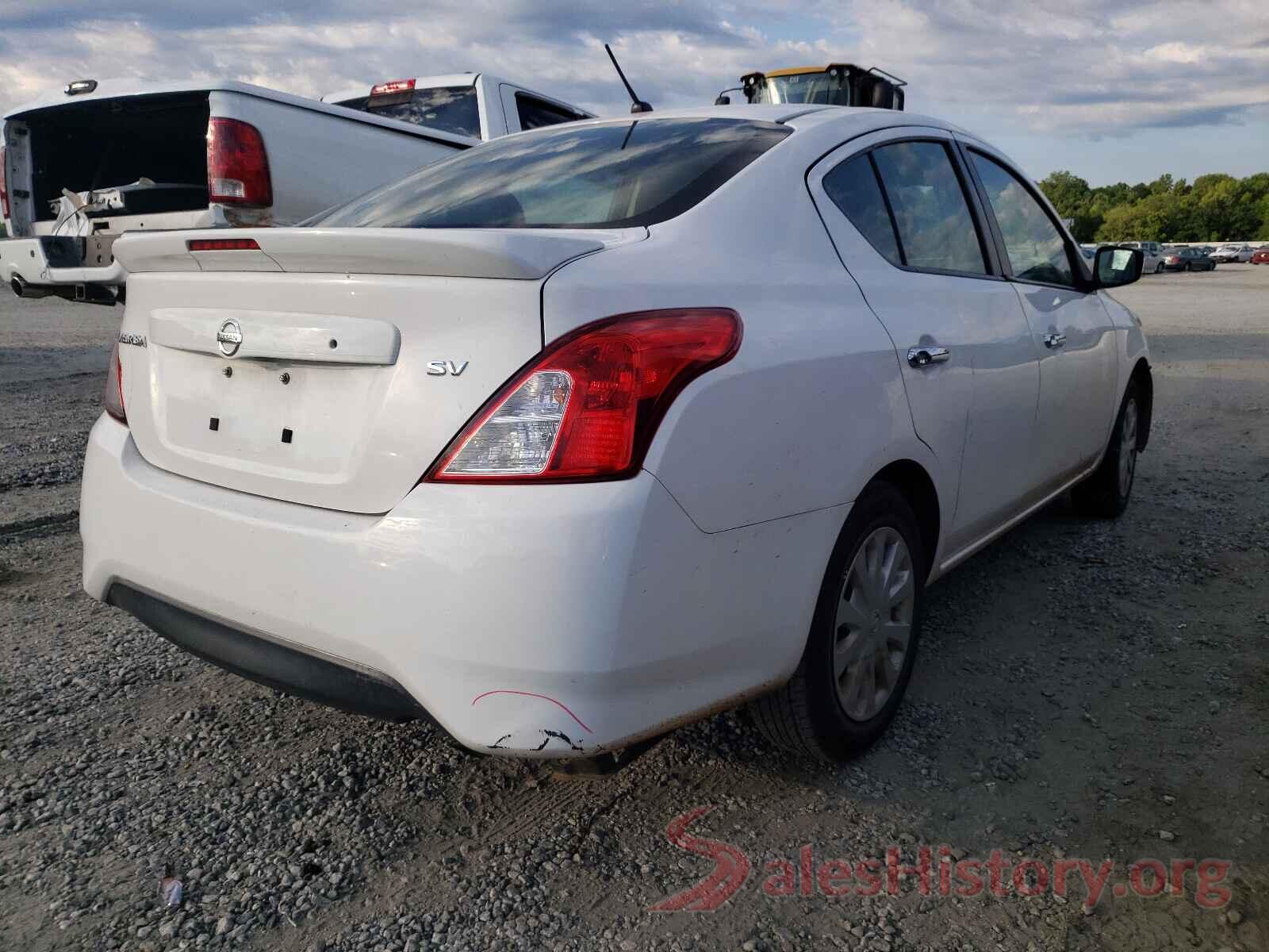 3N1CN7AP2JL828674 2018 NISSAN VERSA