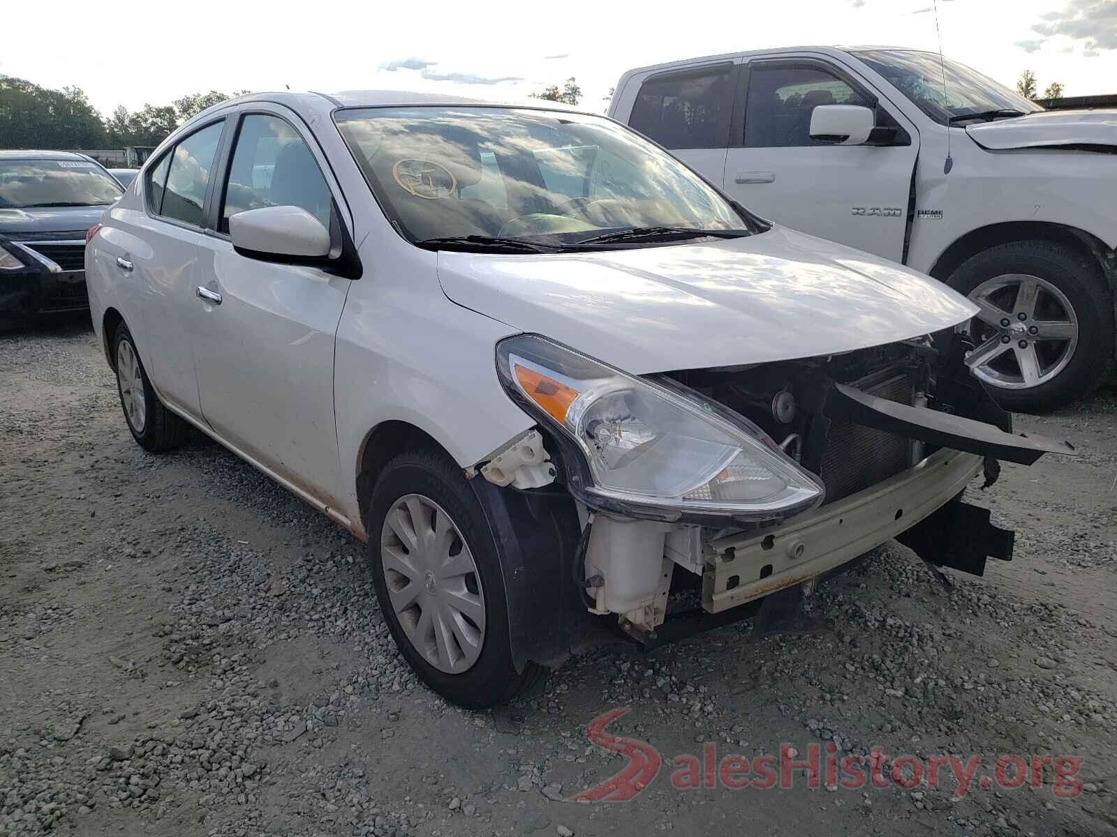 3N1CN7AP2JL828674 2018 NISSAN VERSA