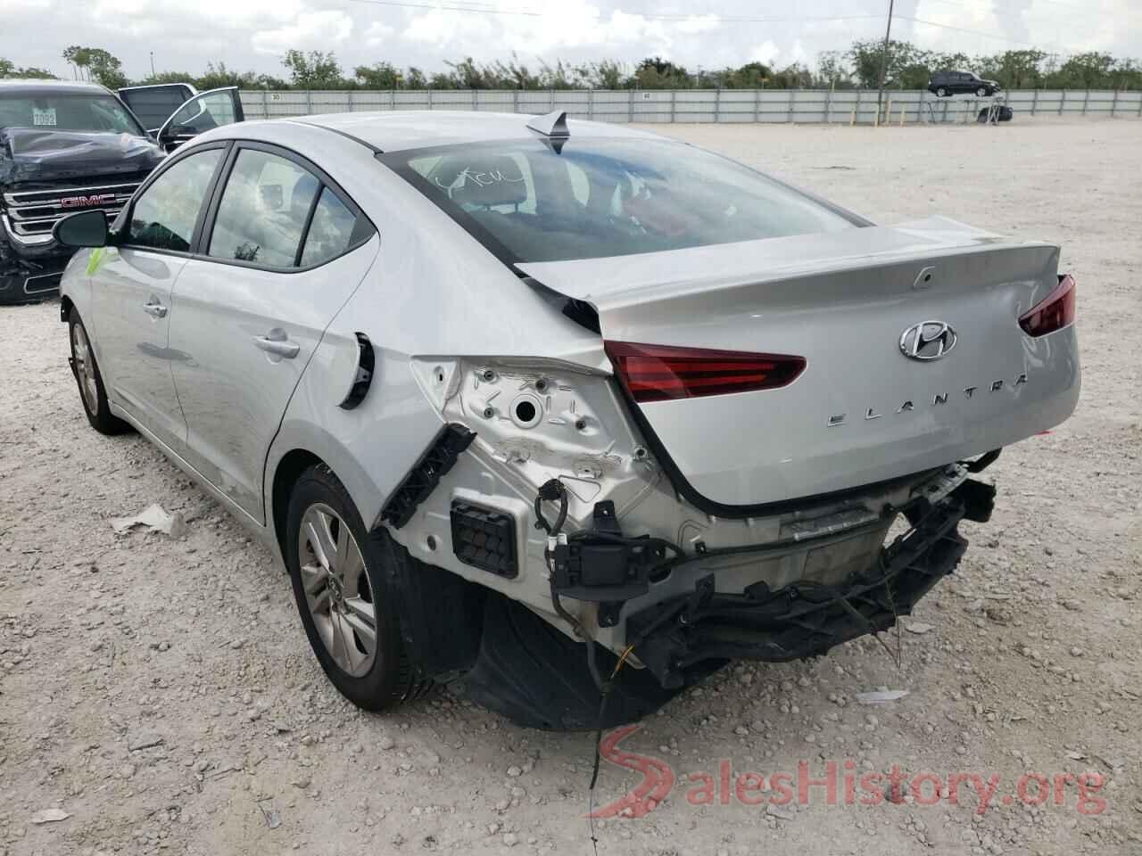 5NPD84LFXKH444686 2019 HYUNDAI ELANTRA