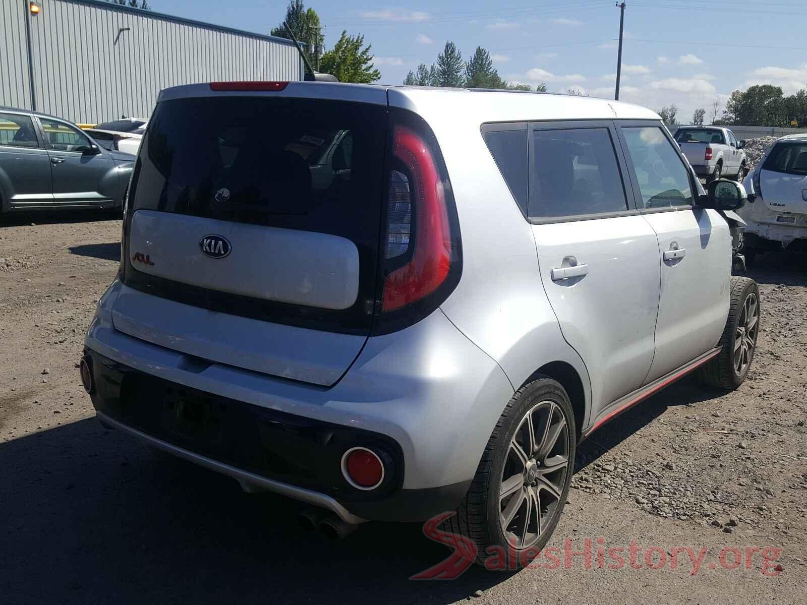 KNDJX3AA2J7561429 2018 KIA SOUL