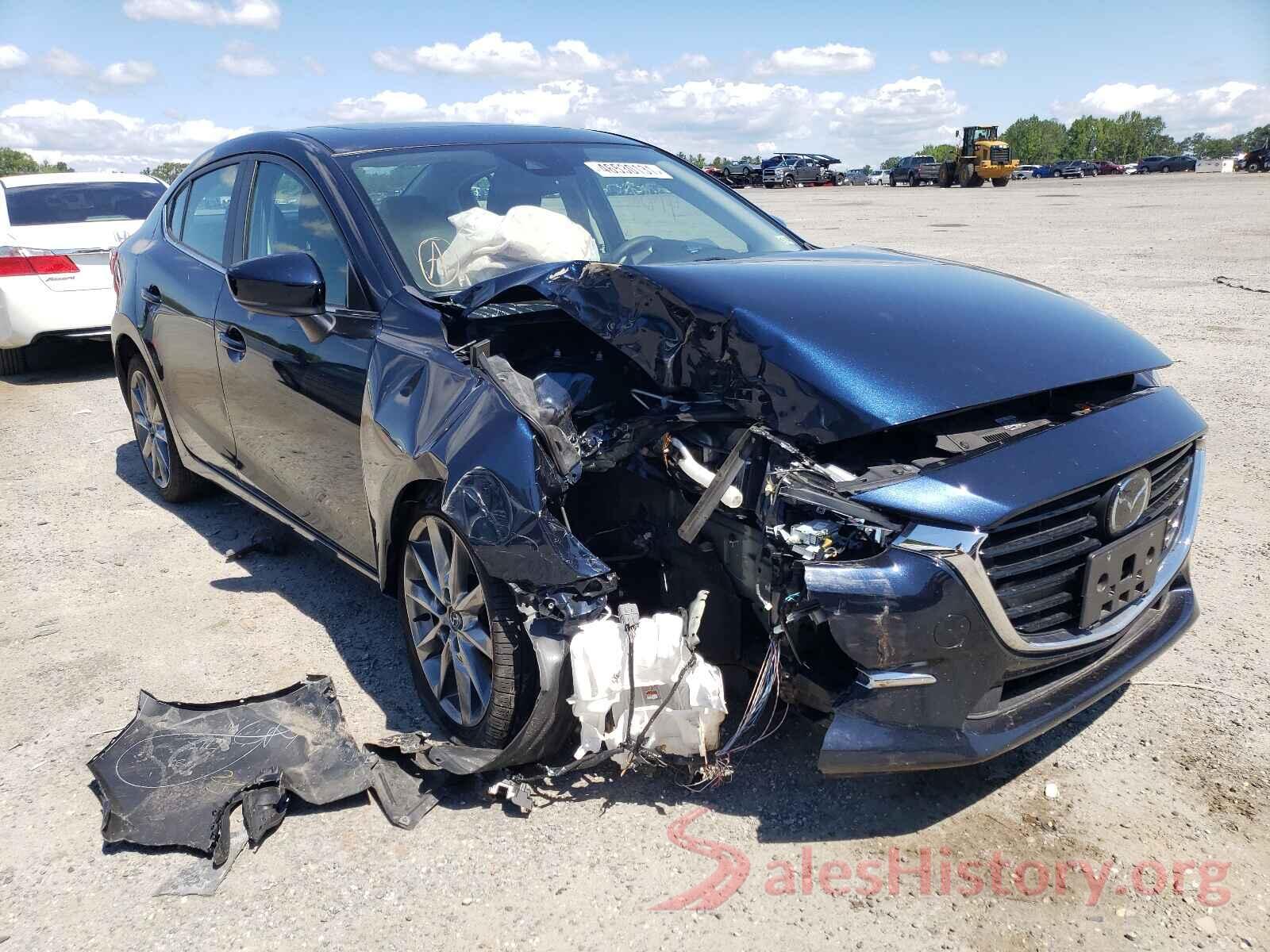 3MZBN1W31JM177833 2018 MAZDA 3