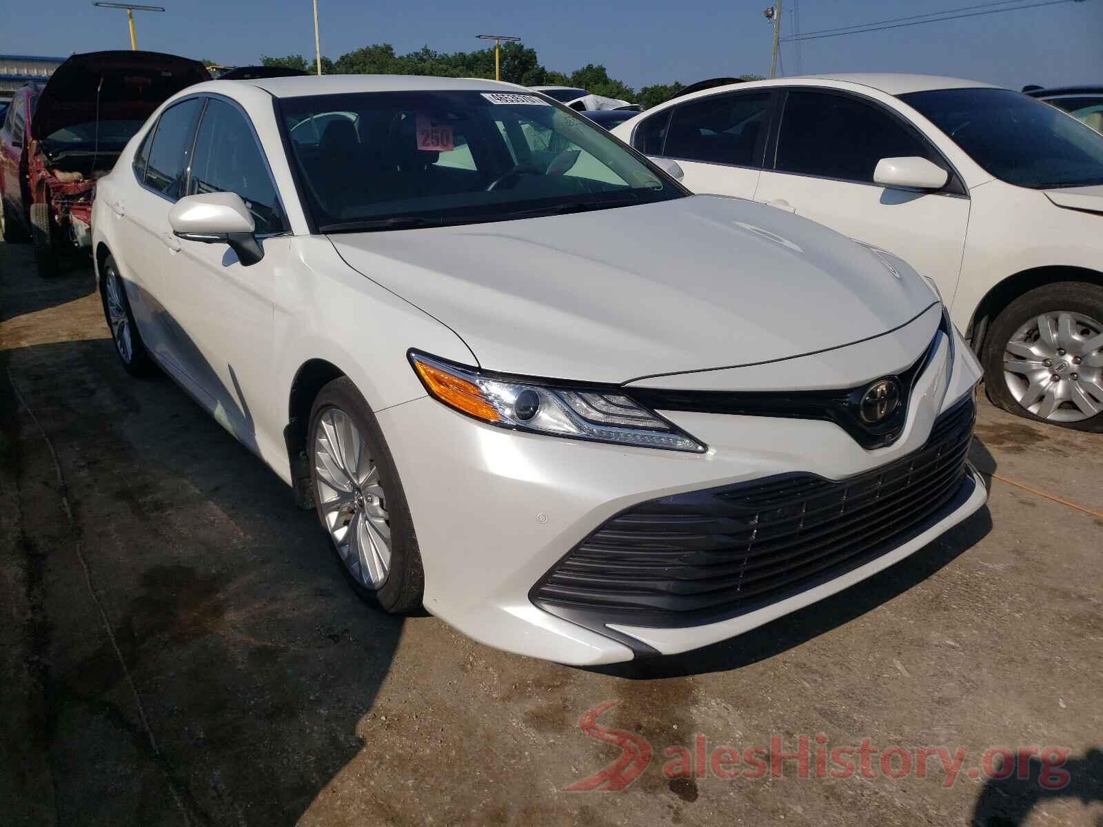 4T1B11HK6JU006828 2018 TOYOTA CAMRY