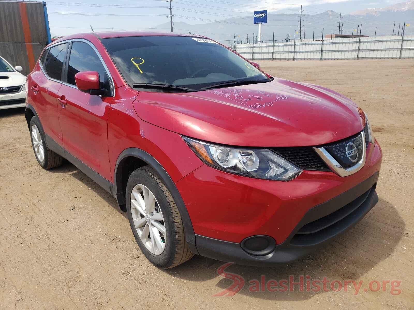 JN1BJ1CR7JW269216 2018 NISSAN ROGUE