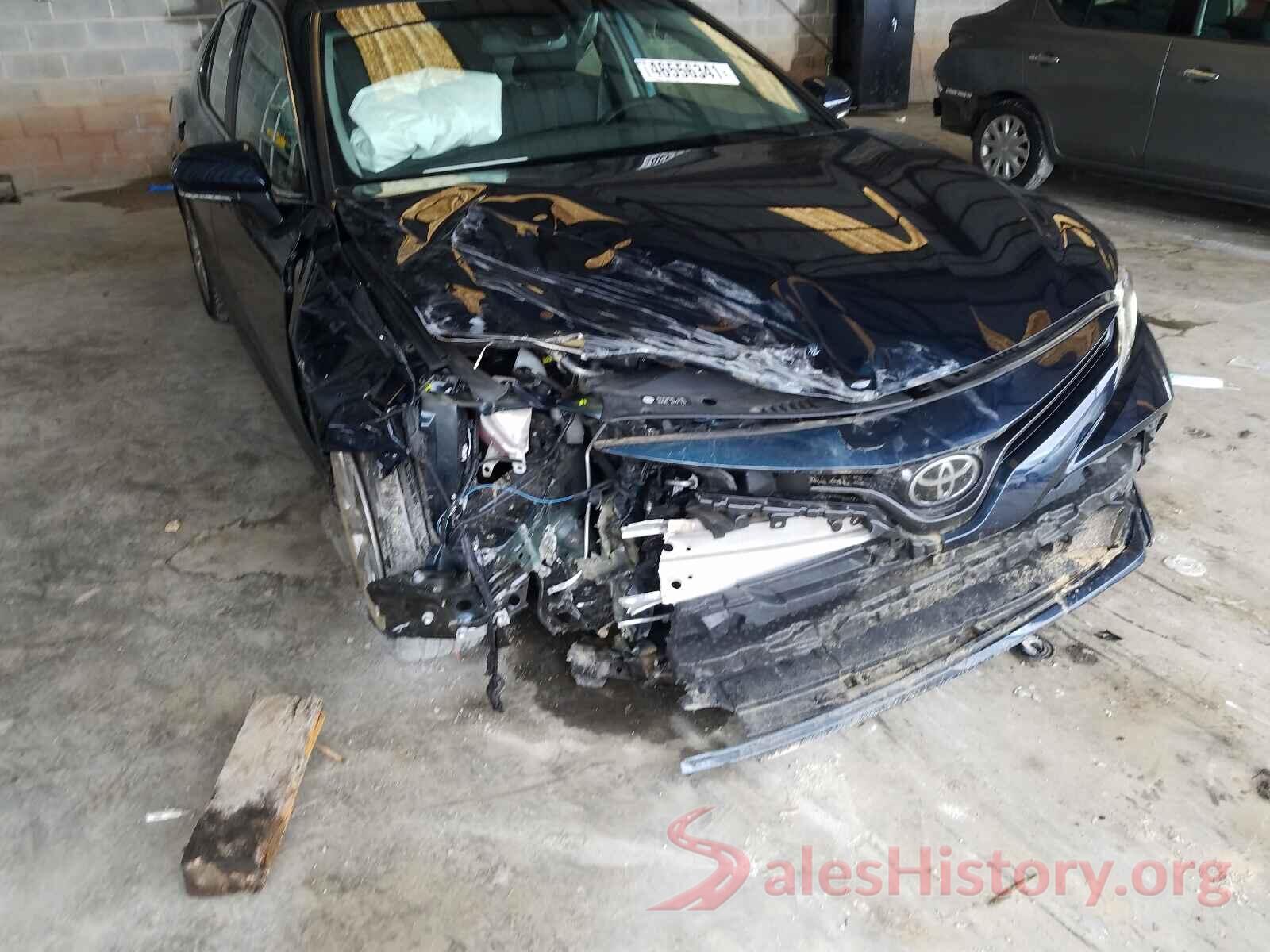 4T1B11HK2JU536908 2018 TOYOTA CAMRY