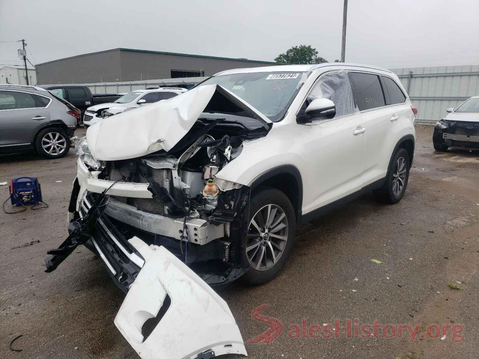 5TDKZRFH1KS555457 2019 TOYOTA HIGHLANDER