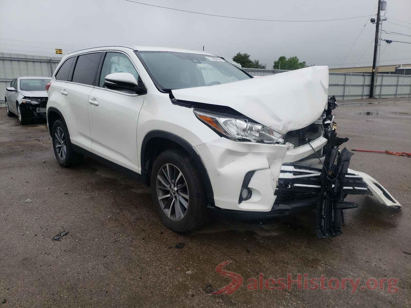 5TDKZRFH1KS555457 2019 TOYOTA HIGHLANDER