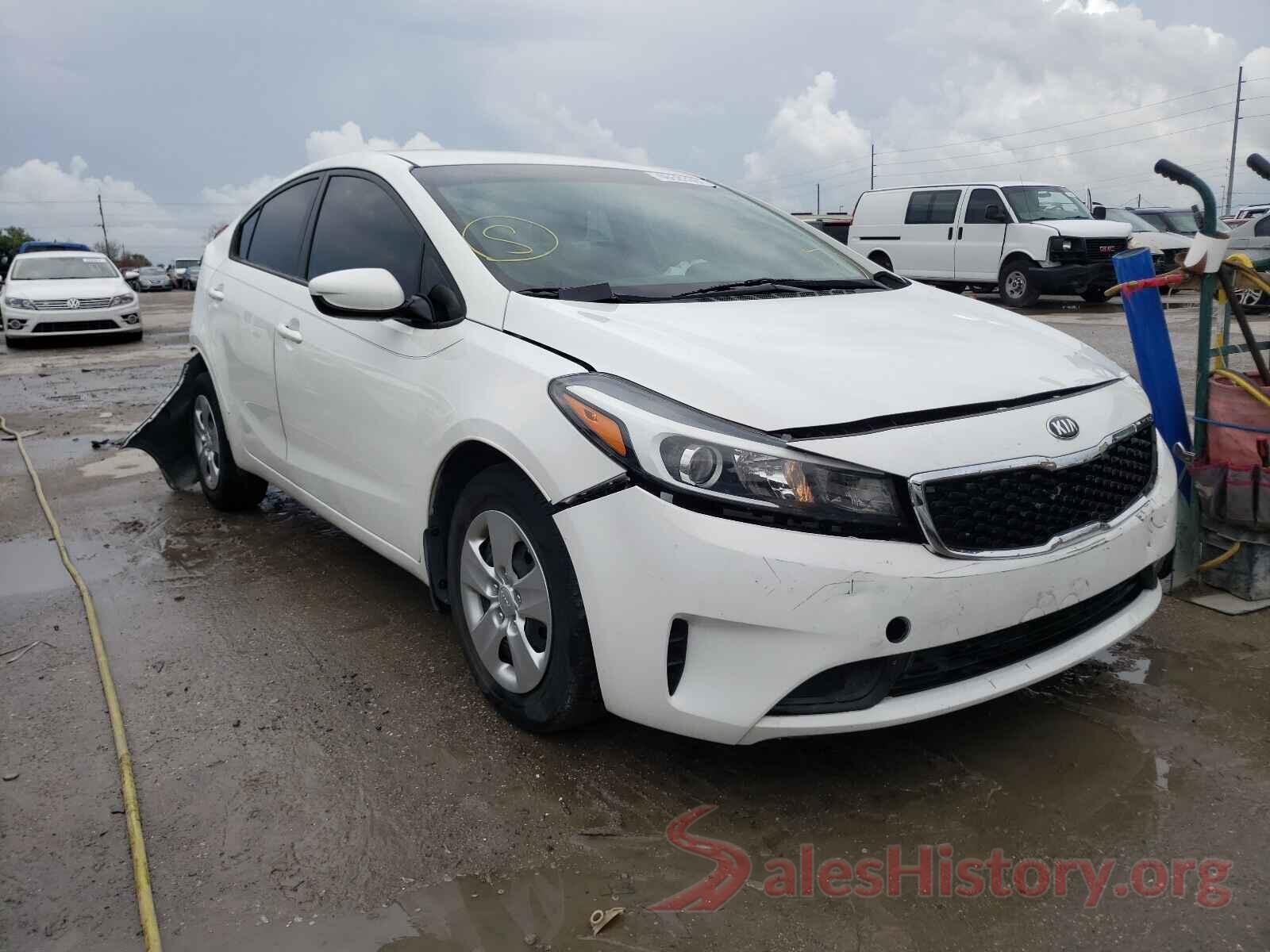 3KPFK4A7XJE231715 2018 KIA FORTE