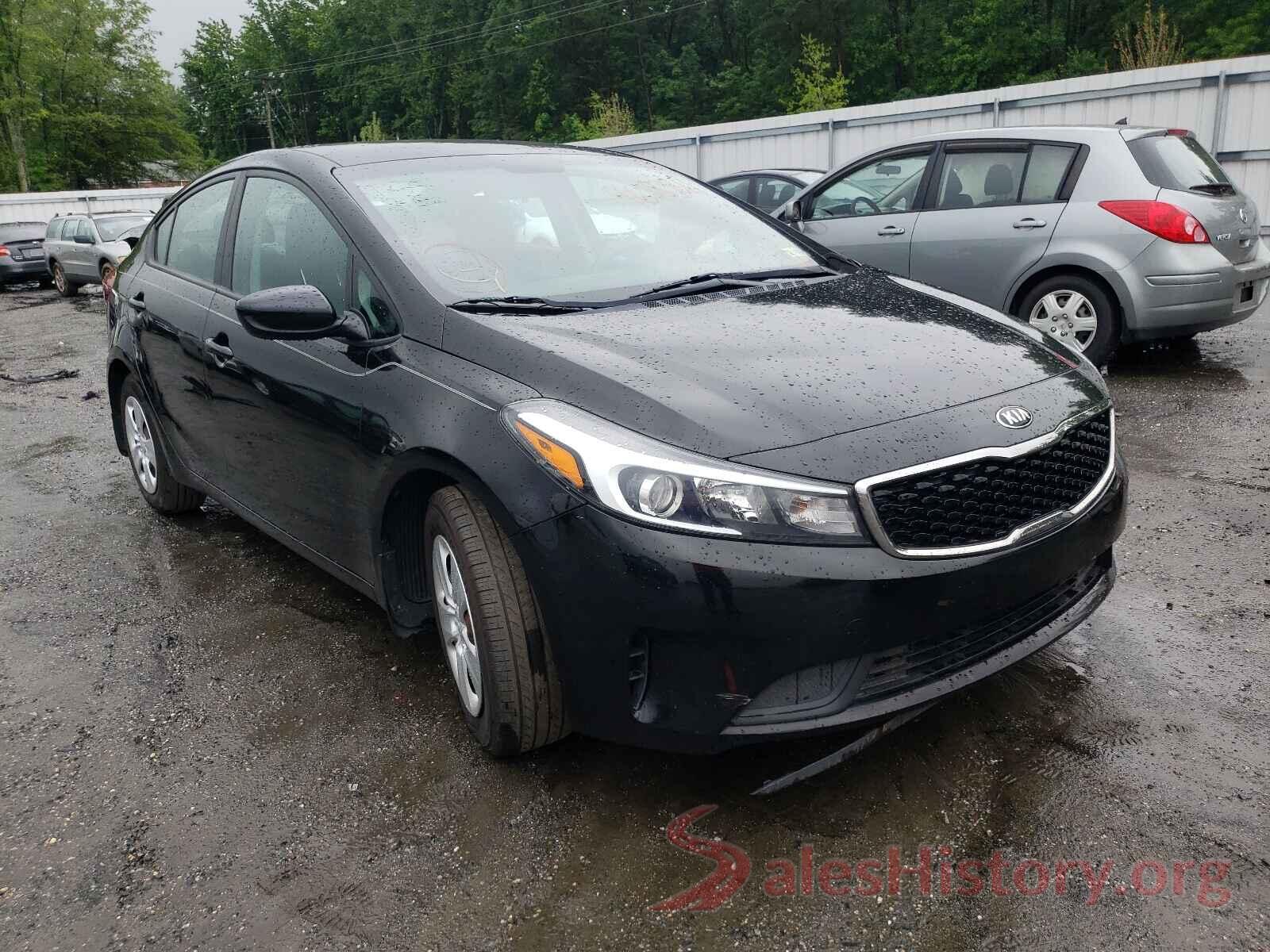 3KPFK4A76HE082083 2017 KIA FORTE