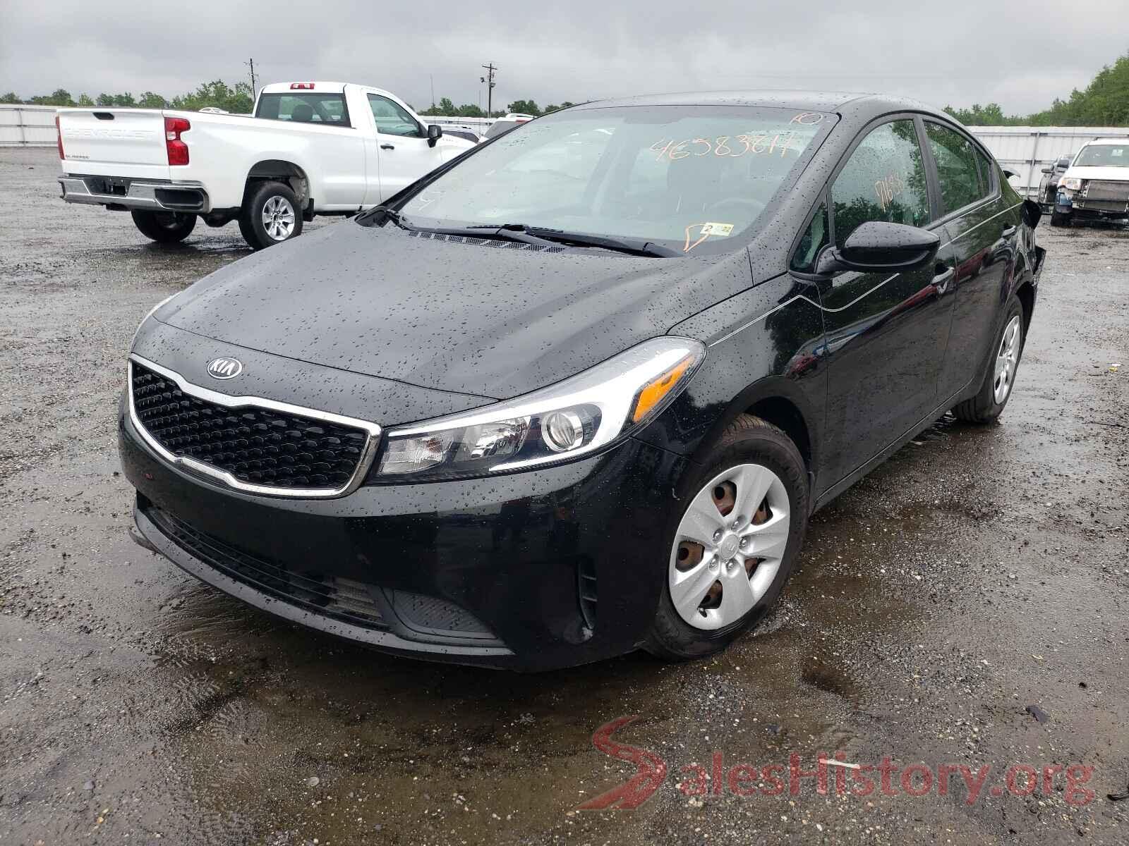 3KPFK4A76HE082083 2017 KIA FORTE