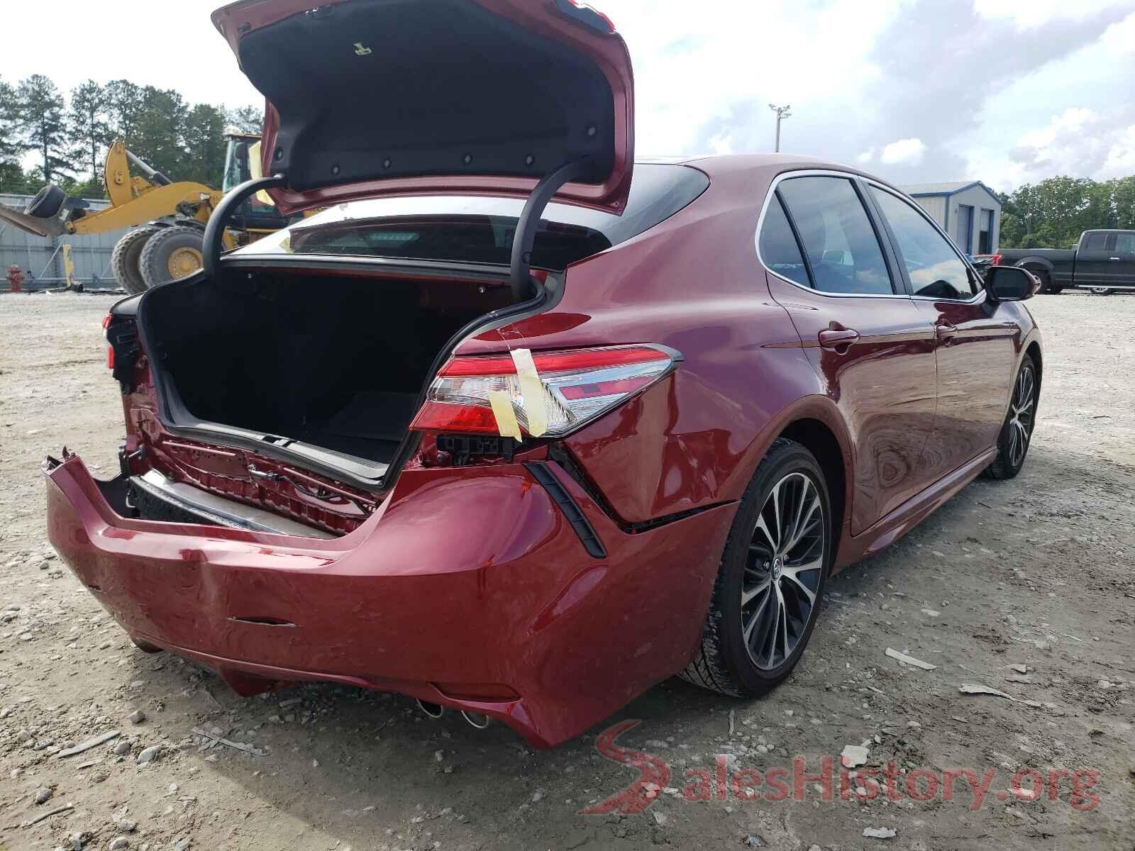 4T1B11HK2JU548847 2018 TOYOTA CAMRY