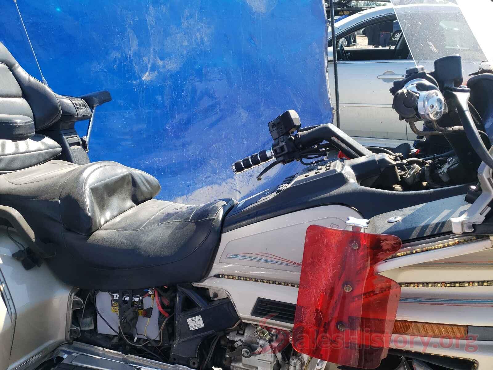 1HFSC2235WA004685 1998 HONDA GL CYCLE