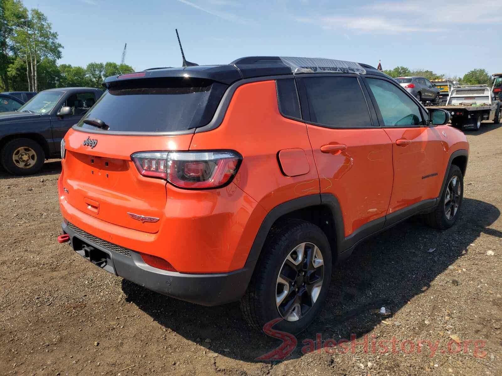 3C4NJDDB2JT239043 2018 JEEP COMPASS