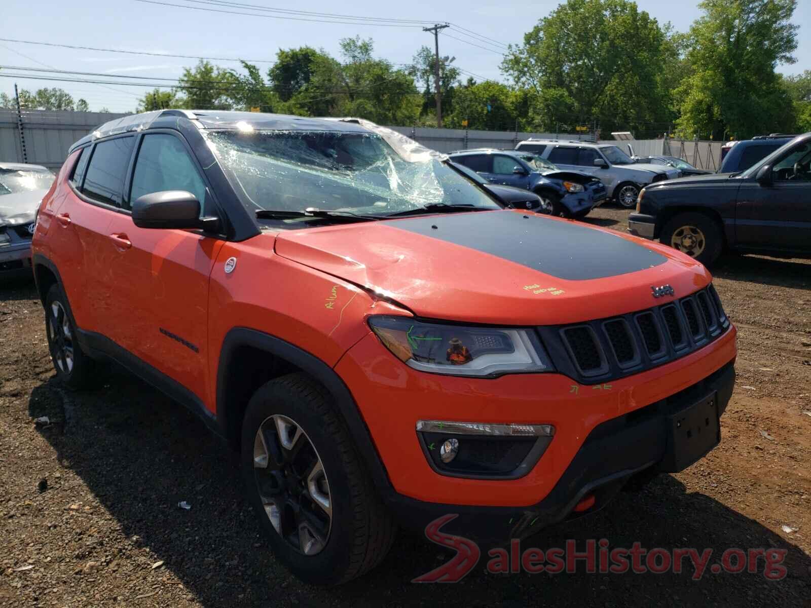 3C4NJDDB2JT239043 2018 JEEP COMPASS