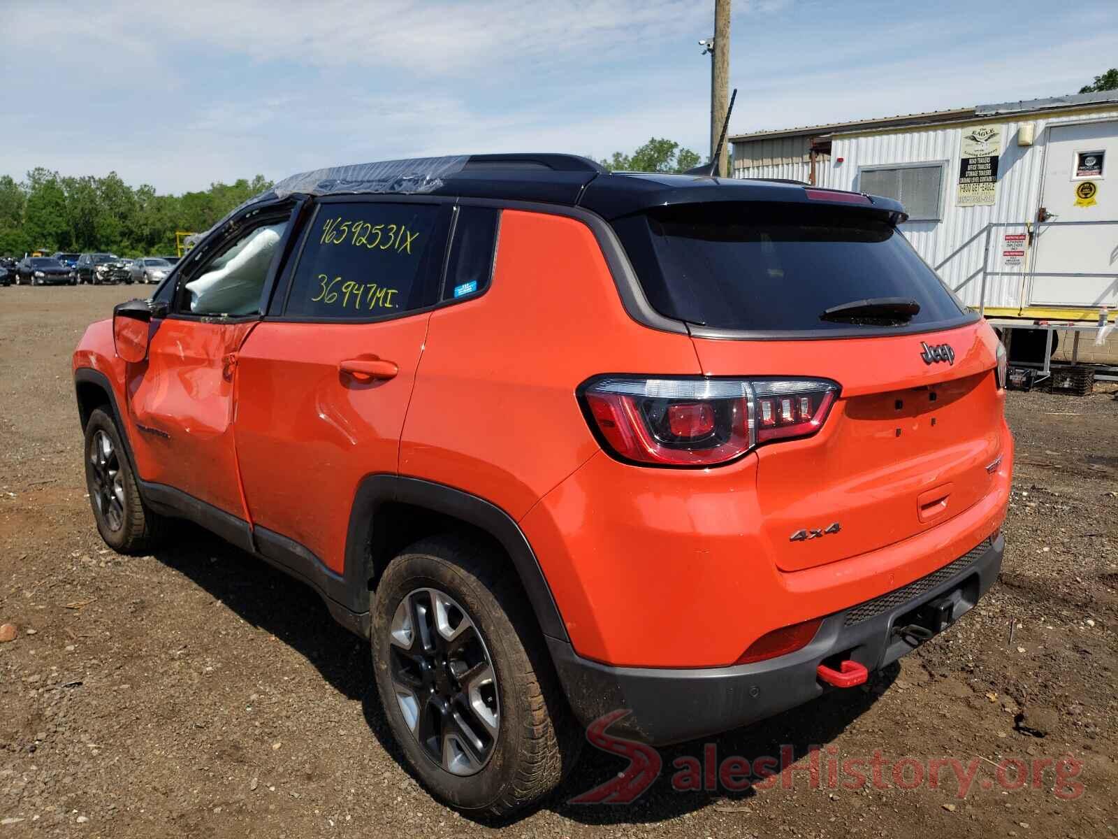 3C4NJDDB2JT239043 2018 JEEP COMPASS