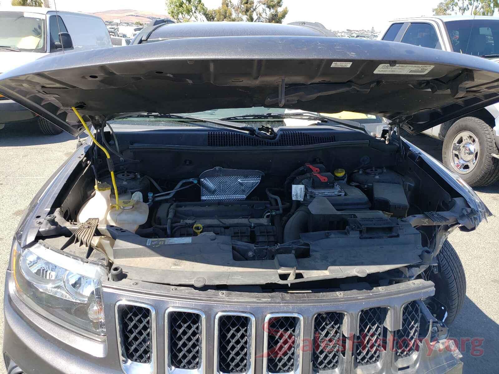 1C4NJDBB8HD142805 2017 JEEP COMPASS