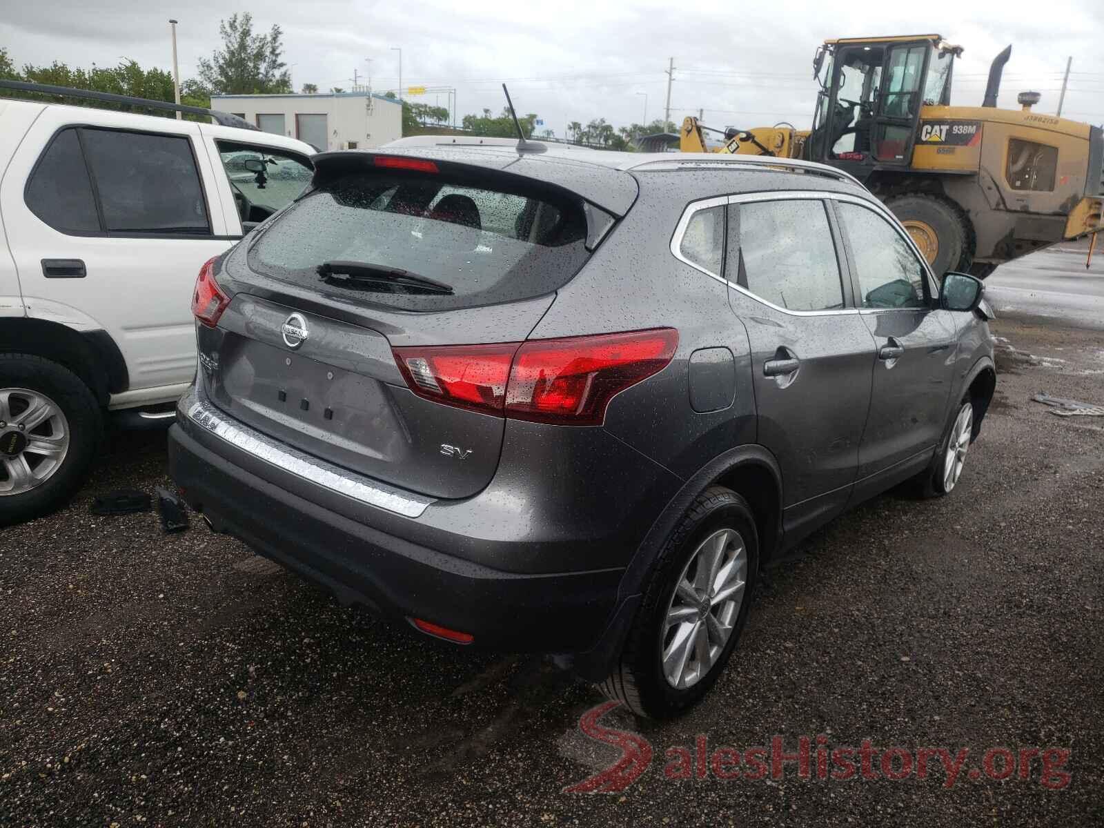 JN1BJ1CPXJW500656 2018 NISSAN ROGUE