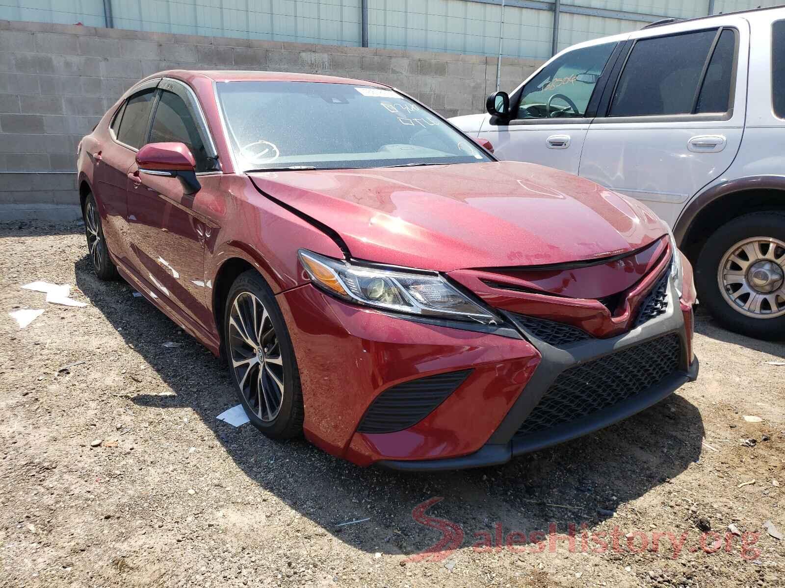 4T1B11HK7JU532918 2018 TOYOTA CAMRY