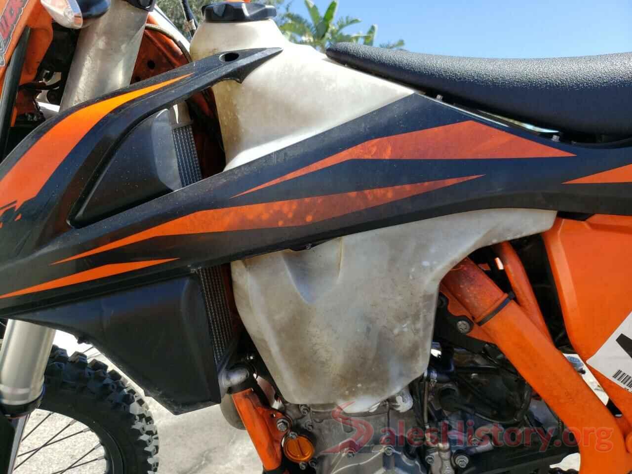 VBKEXL409KM421657 2019 KTM MOTORCYCLE