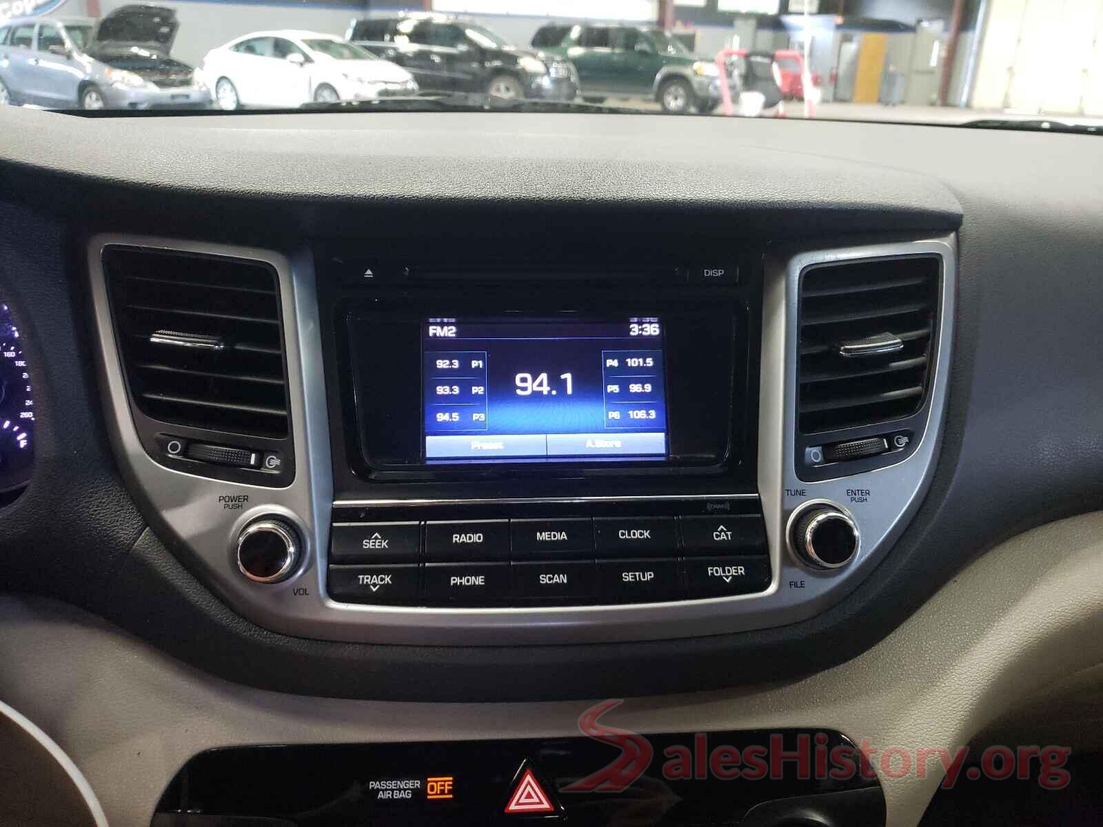 KM8J3CA42GU104986 2016 HYUNDAI TUCSON