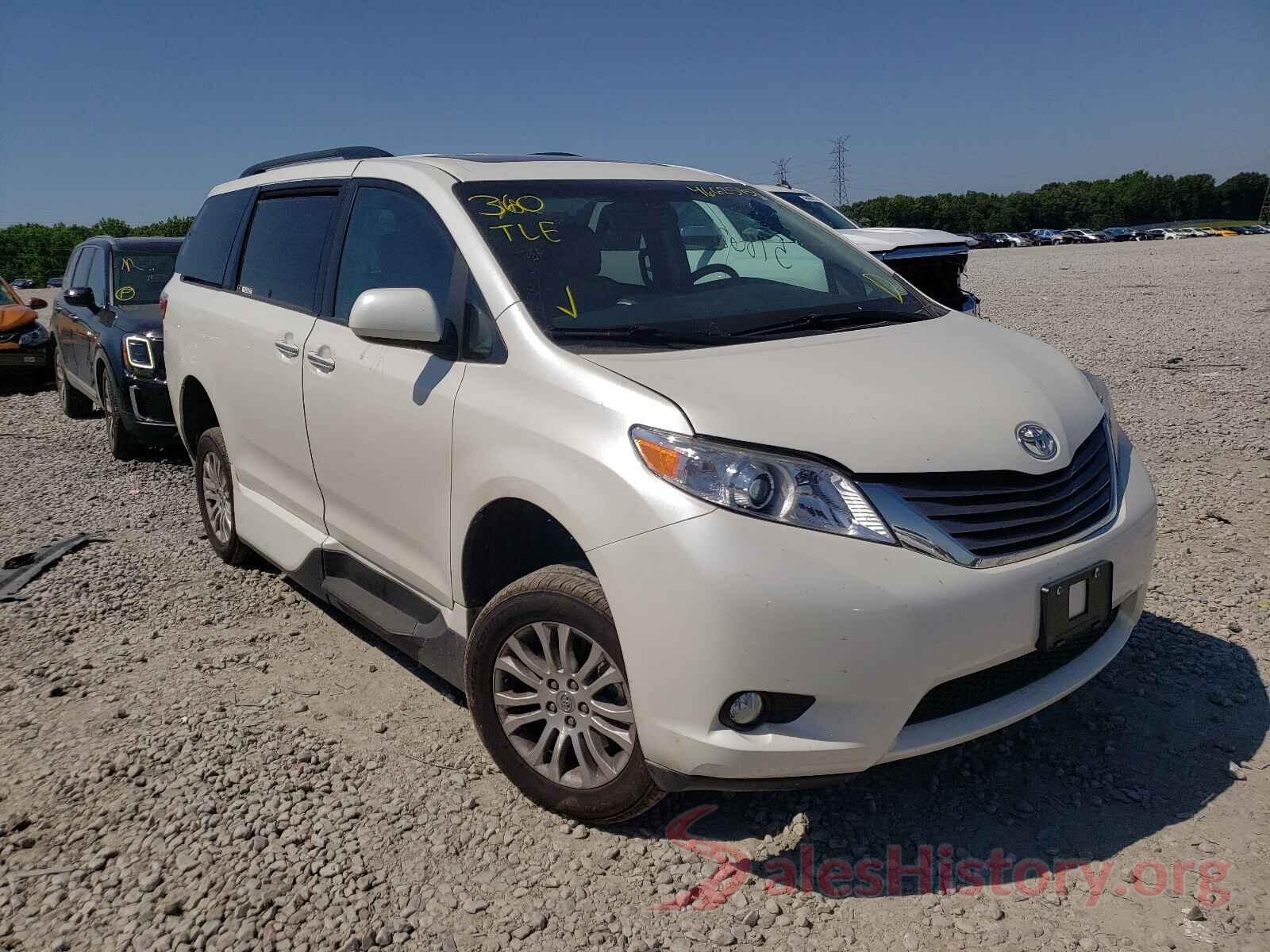 5TDYZ3DCXHS773209 2017 TOYOTA SIENNA